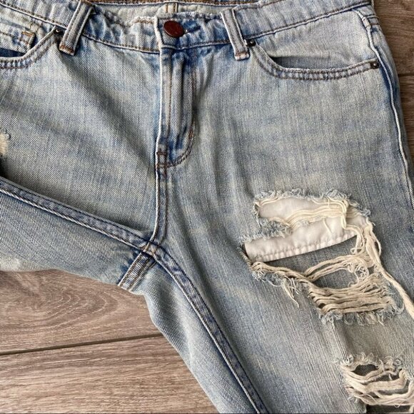 BDG Slim Boyfriend Low  Rise Ripped Jeans - Picture 6 of 16